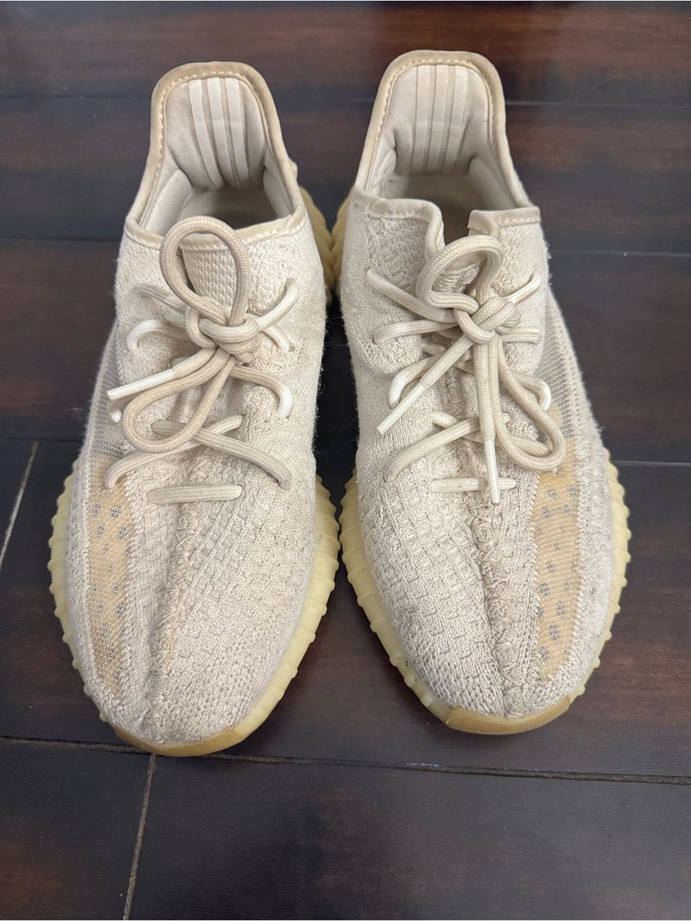 Yeezy Boost 350 V2 Beige Cream Sneakers